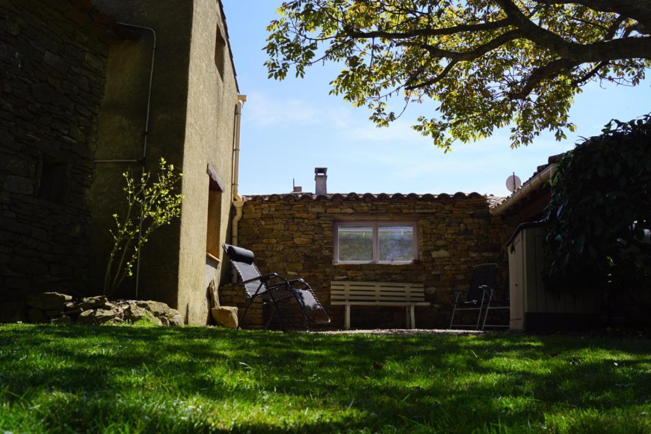 La Petite Maison Dans La Prairie Cassaignes 外观 照片